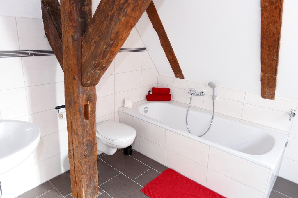 Pension Altes Burghotel Neustadt-Glewe Exterior foto
